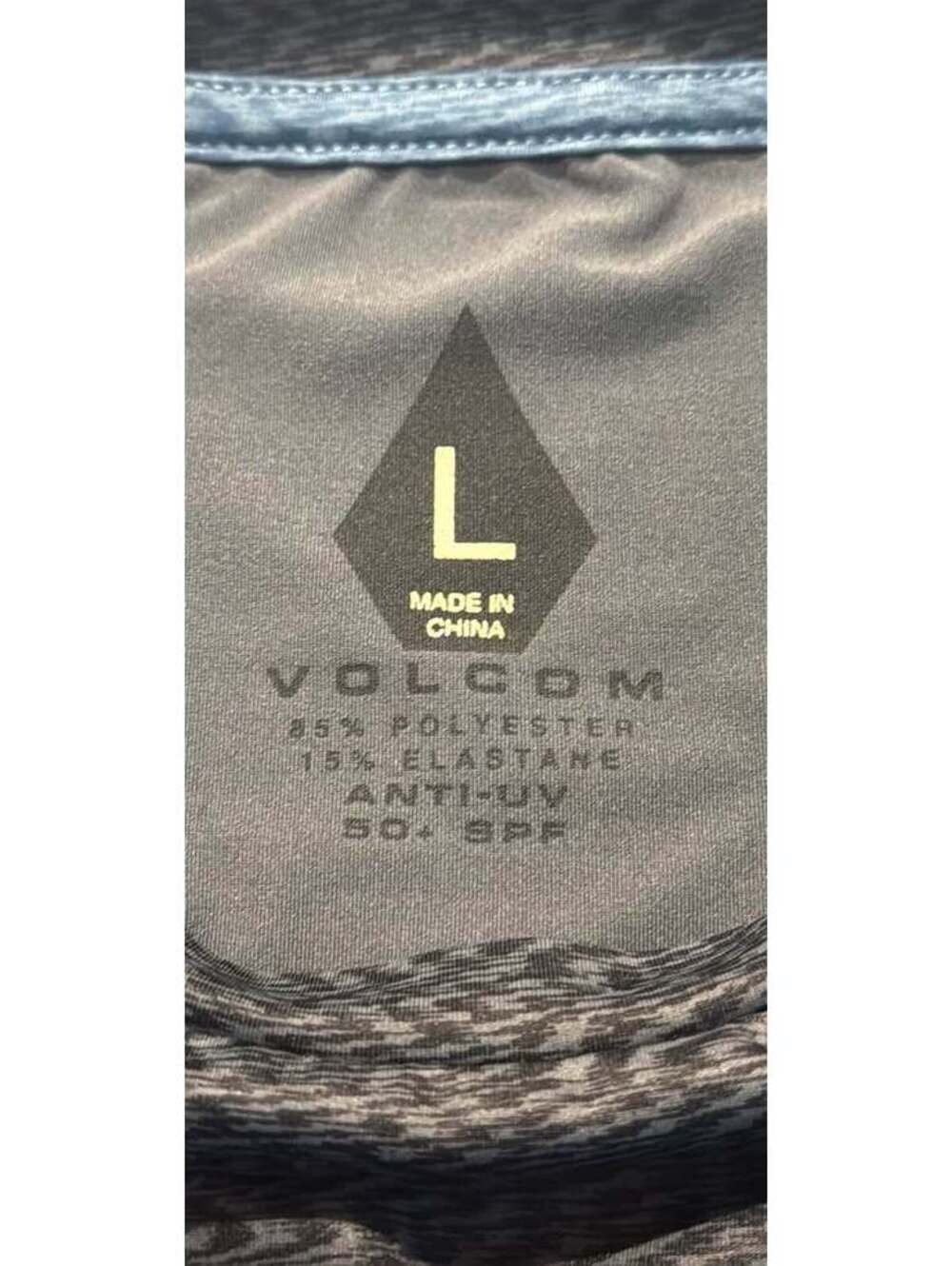 Volcom Performance Long Sleeve Surf Tee Rash Guard Man Large Zigzag Blk Gray